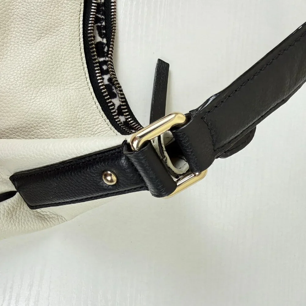 EUC Banana Republic Parkside Hobo Bag in White and Black Leather